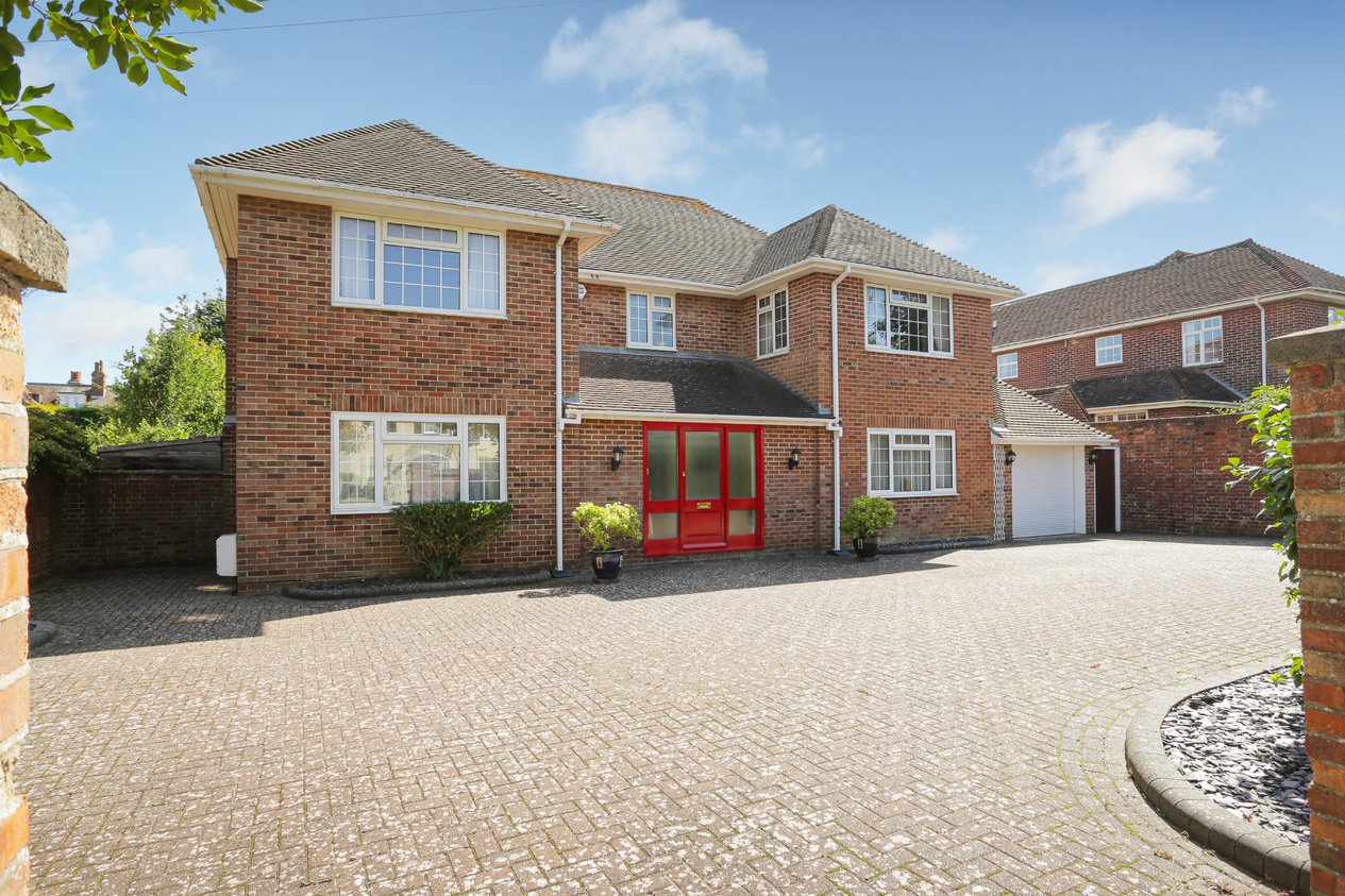 Properties For Sale in Godwyn Road Folkestone