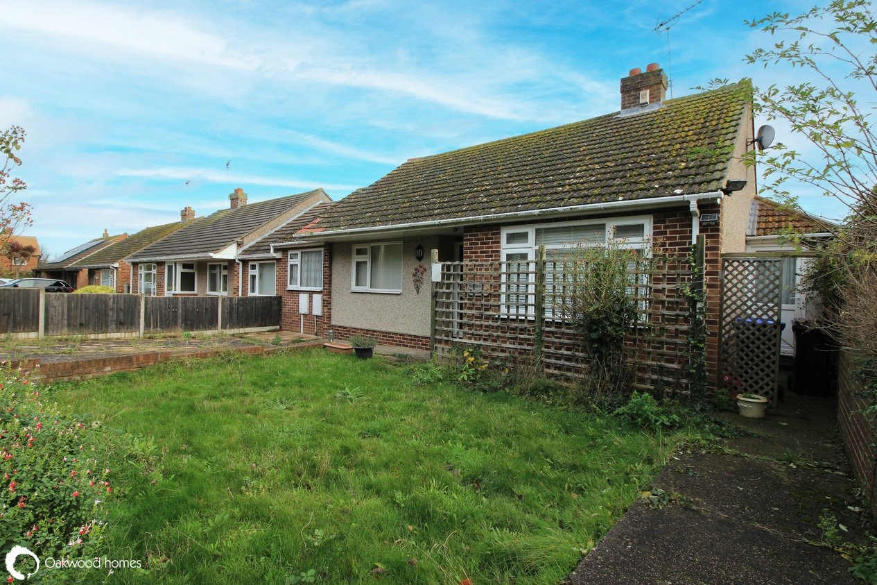 Properties Under Offer in Golden Close 