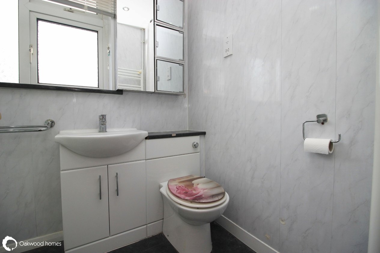 Properties Under Offer in Golden Close 