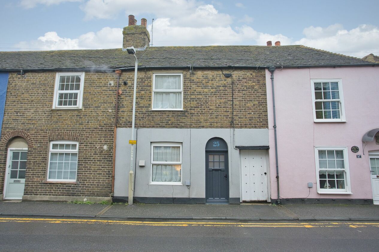 Properties Sold Subject To Contract in Golf Road  Deal