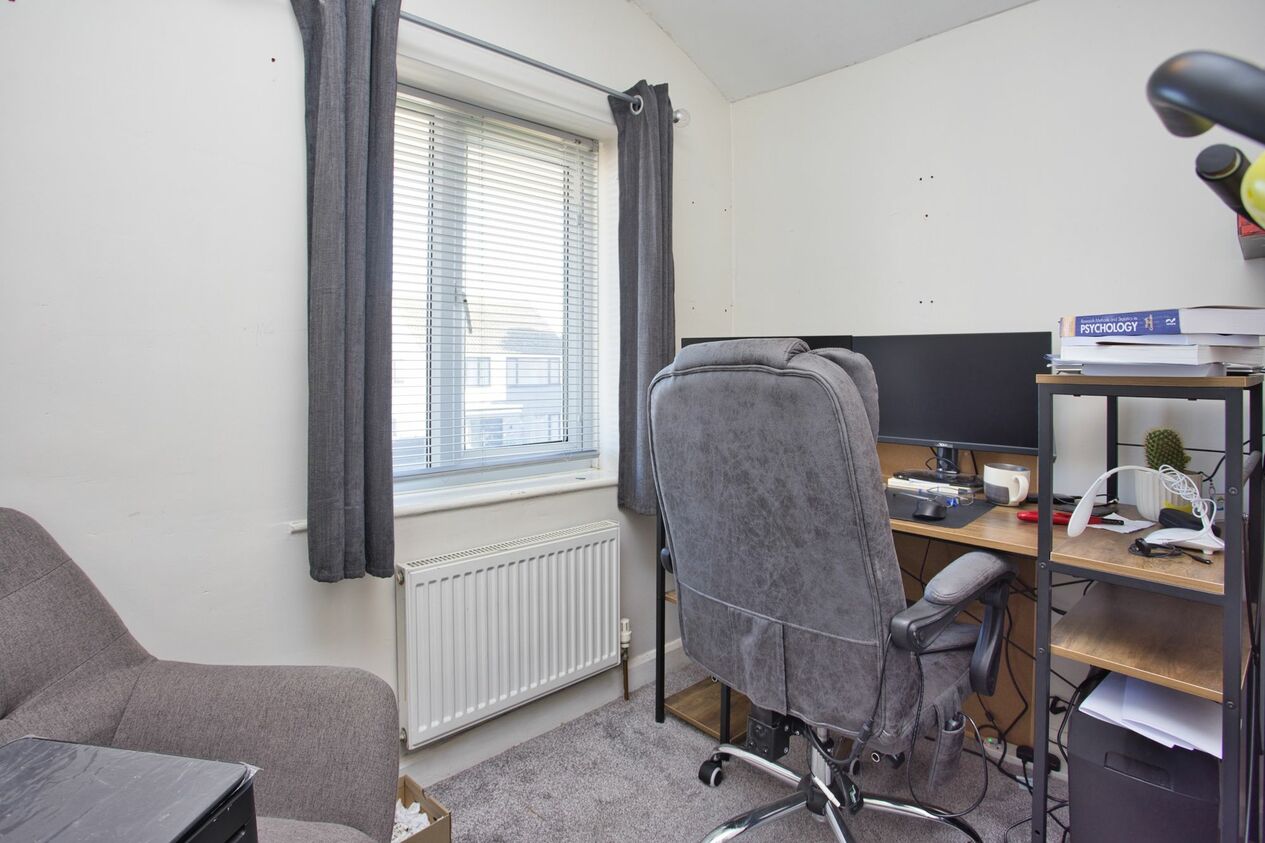Properties For Sale in Golf Road  Deal