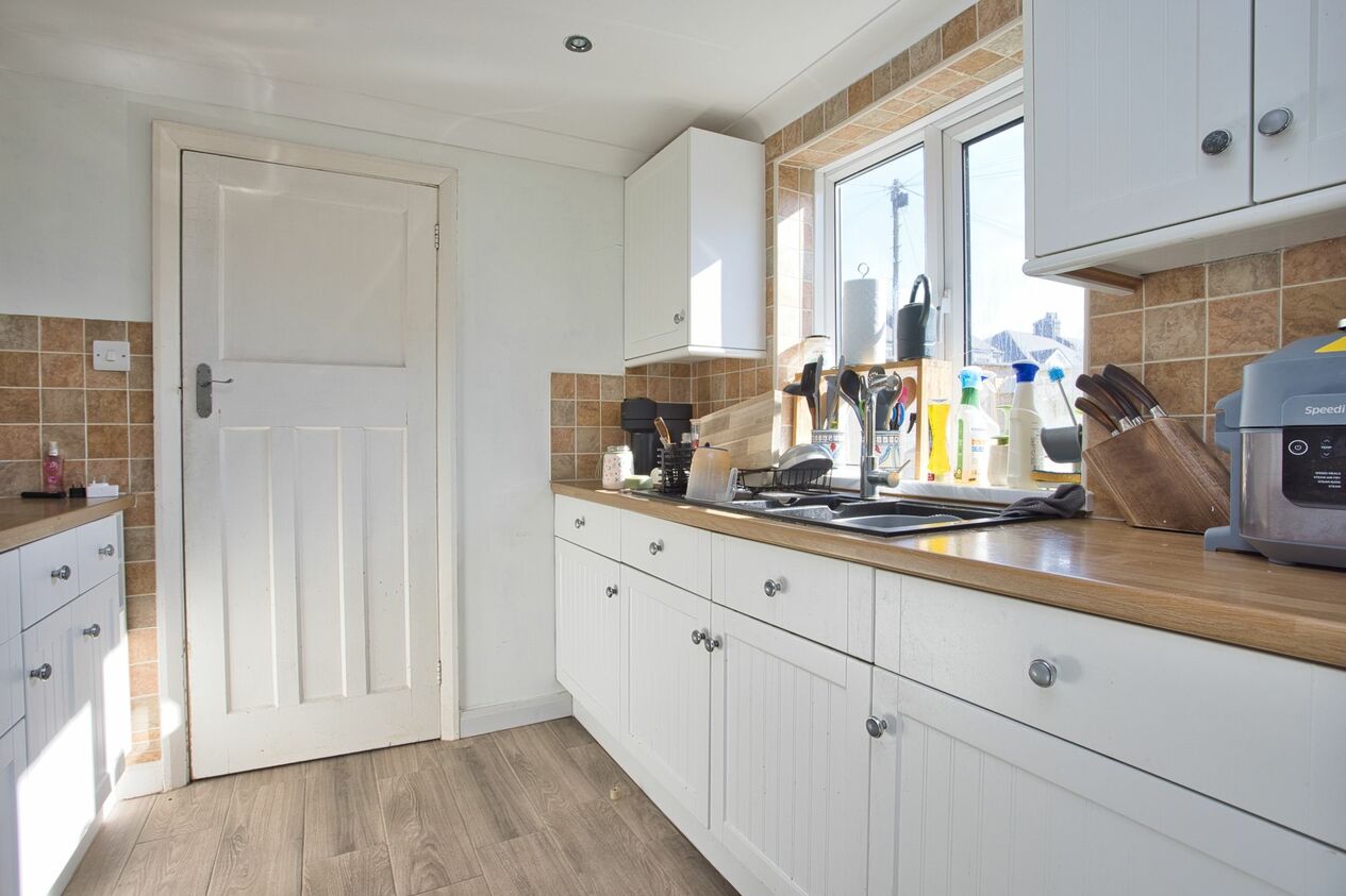 Properties For Sale in Golf Road  Deal