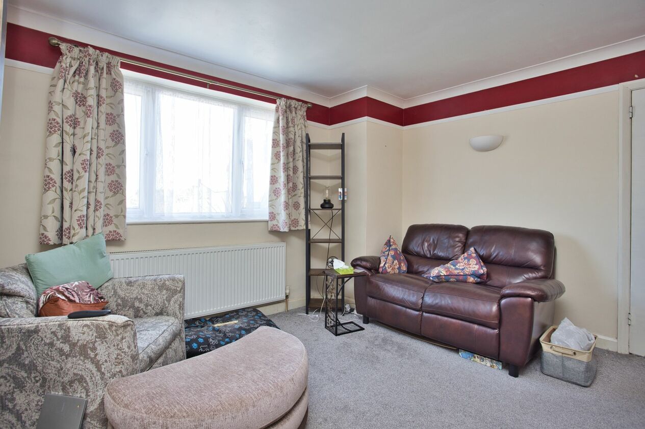 Properties For Sale in Golf Road  Deal