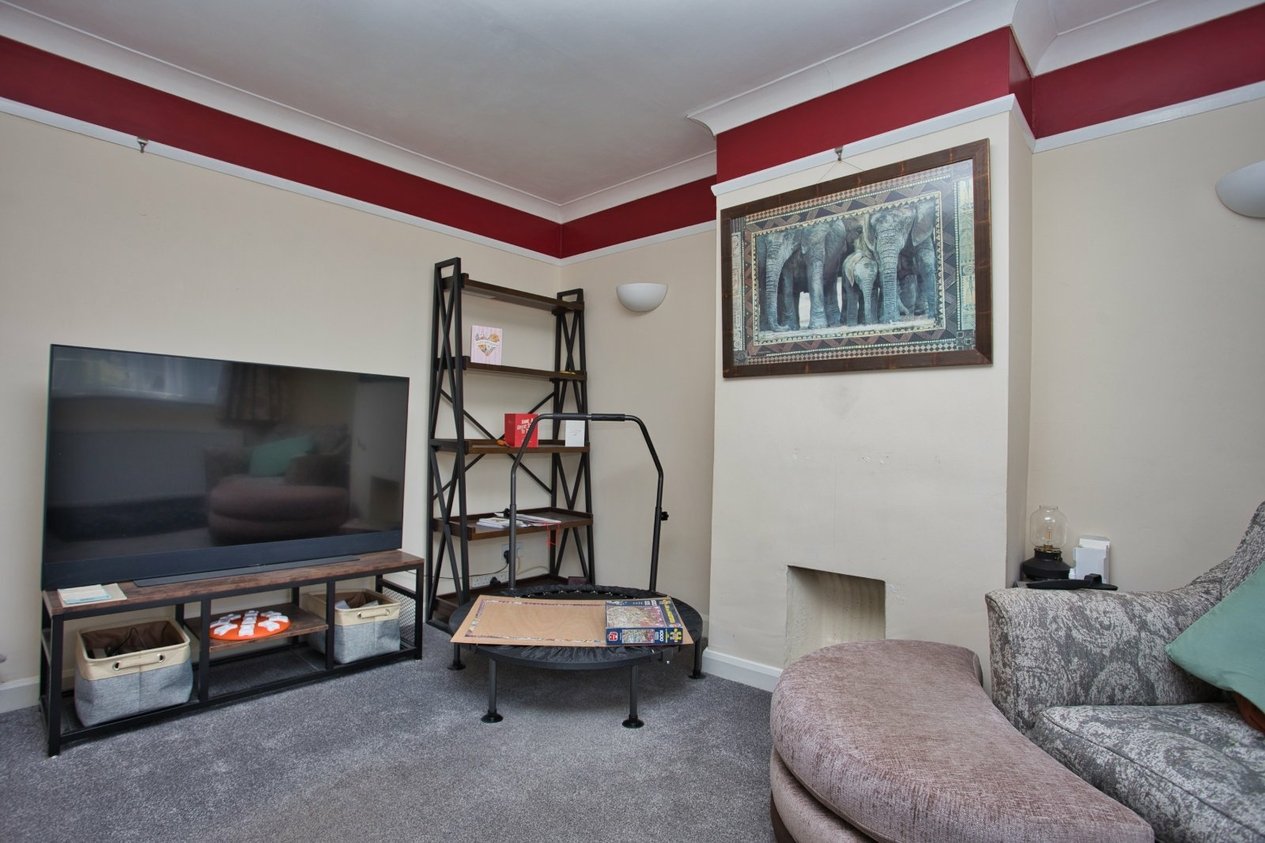 Properties For Sale in Golf Road Deal