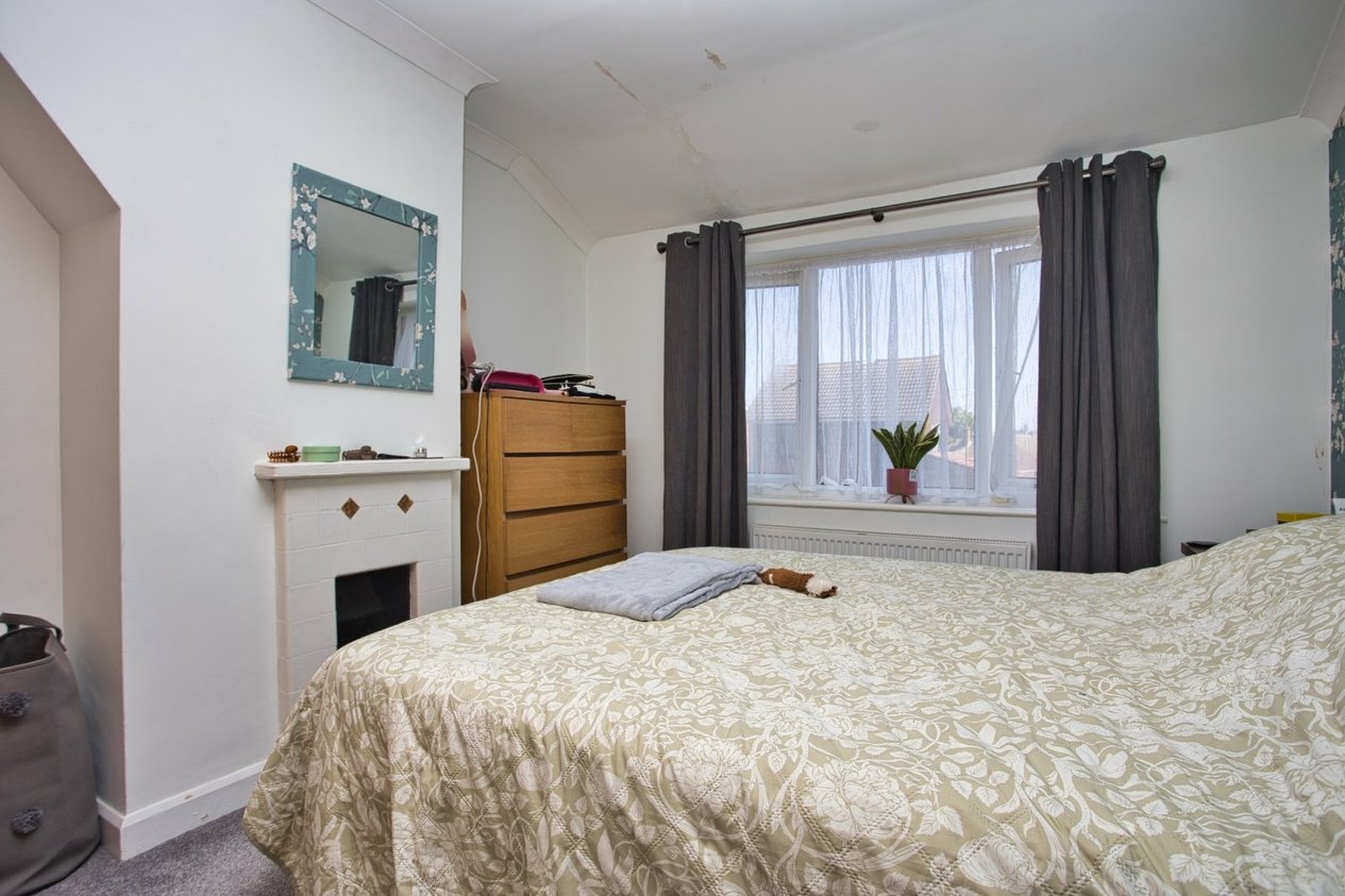 Properties For Sale in Golf Road Deal