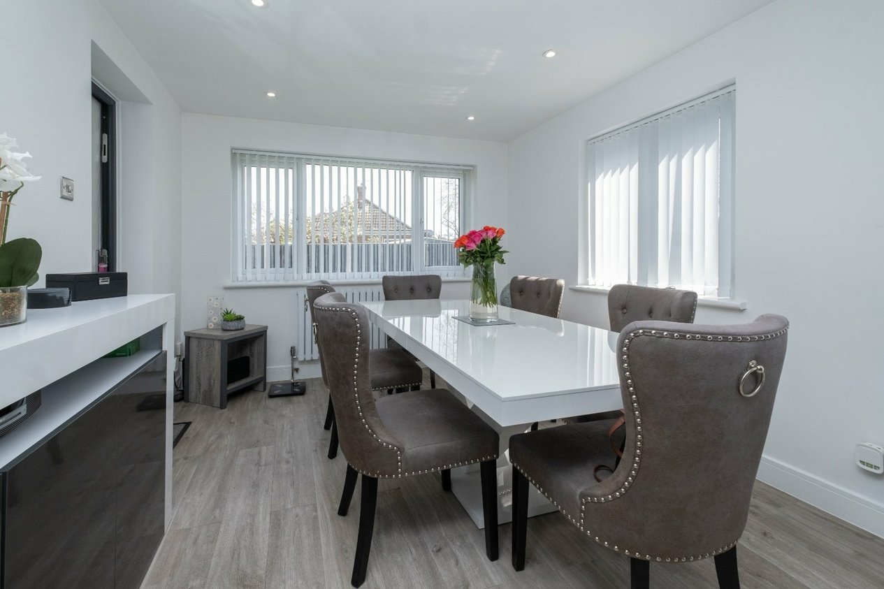 Properties For Sale in Golf Road Deal