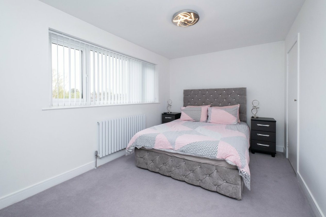 Properties For Sale in Golf Road Deal
