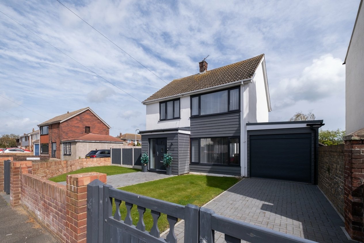 Properties For Sale in Golf Road Deal