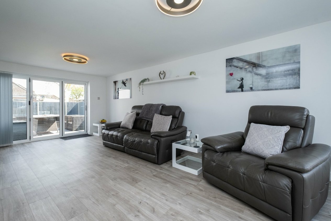 Properties For Sale in Golf Road Deal