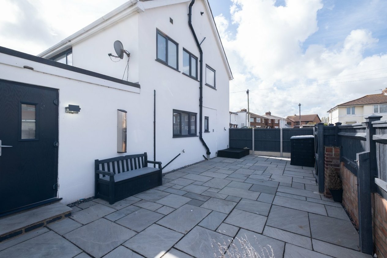 Properties For Sale in Golf Road Deal