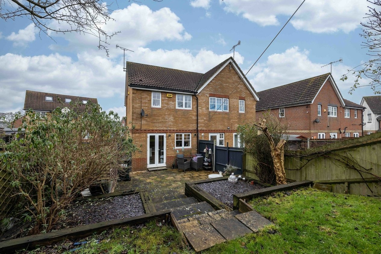 Properties Sold Subject To Contract in Gordon Close  Ashford