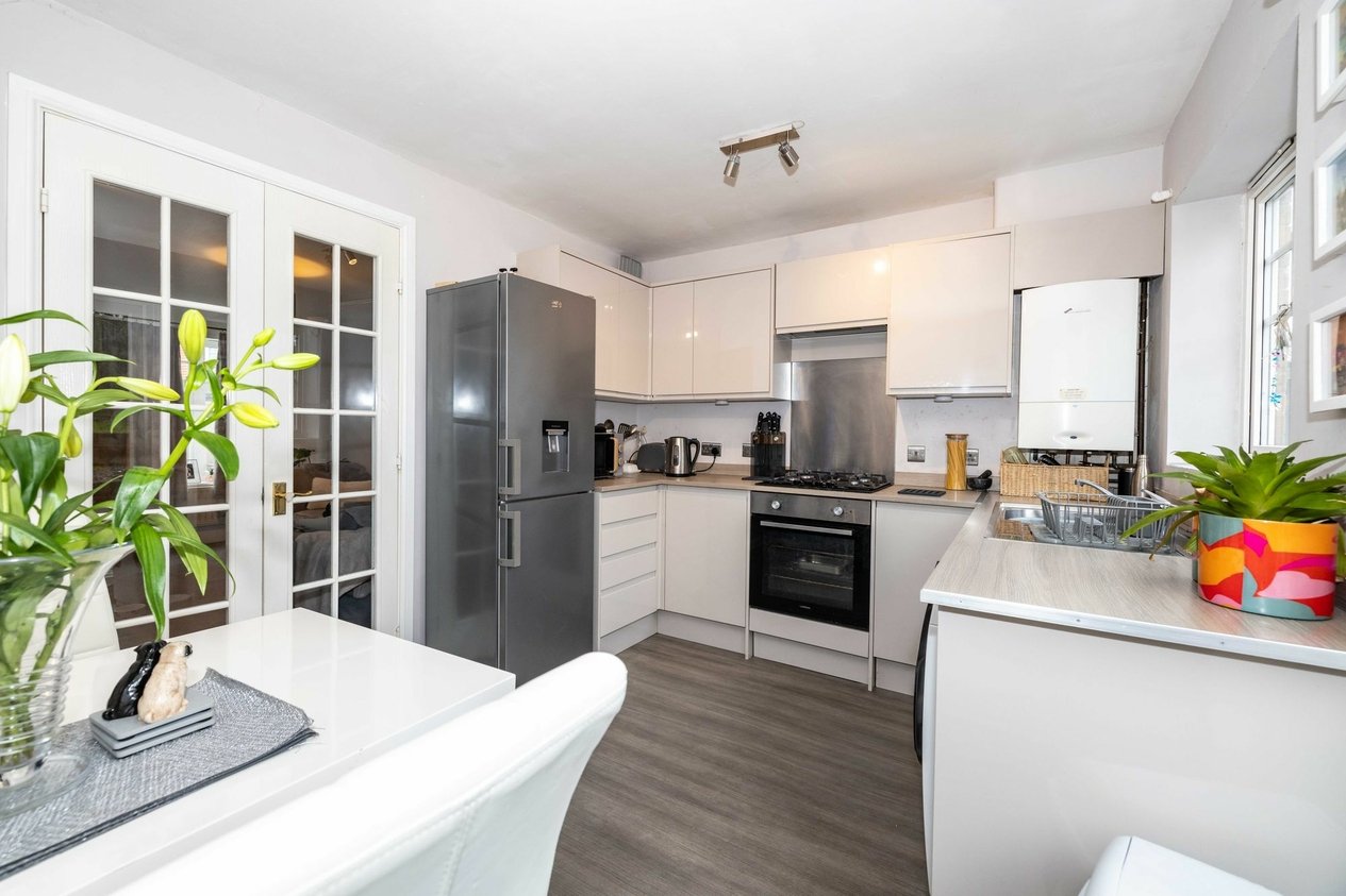 Properties Sold Subject To Contract in Gordon Close  Ashford