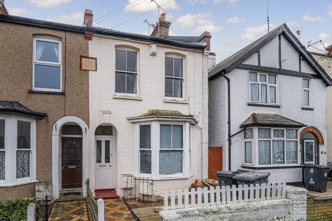 Properties Sold Subject To Contract in Gordon Road 