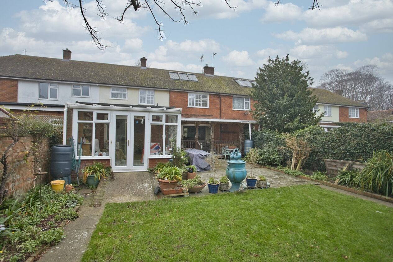 Properties Sold Subject To Contract in Grams Road  Walmer
