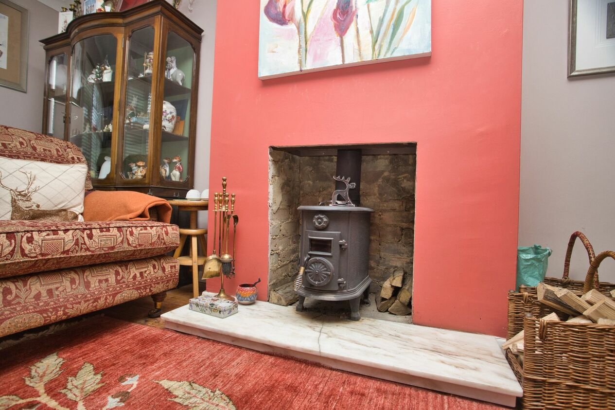 Properties Sold Subject To Contract in Grams Road  Walmer