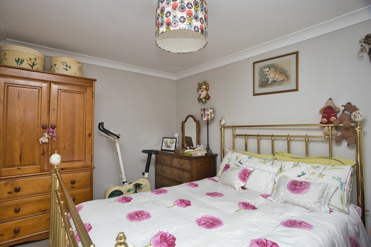 Properties Sold Subject To Contract in Grams Road  Walmer