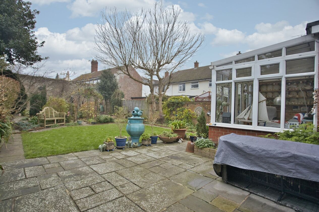 Properties Sold Subject To Contract in Grams Road  Walmer