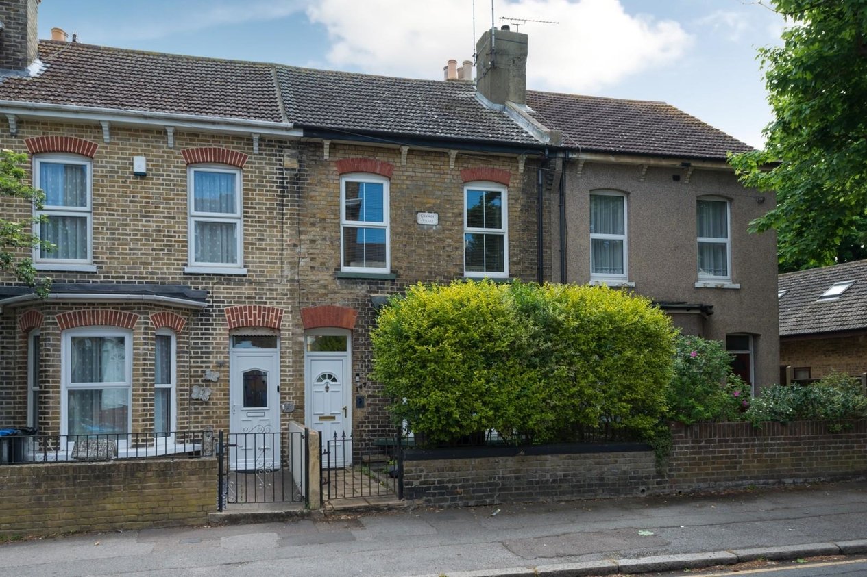 Properties Sold Subject To Contract in Grange Road 
