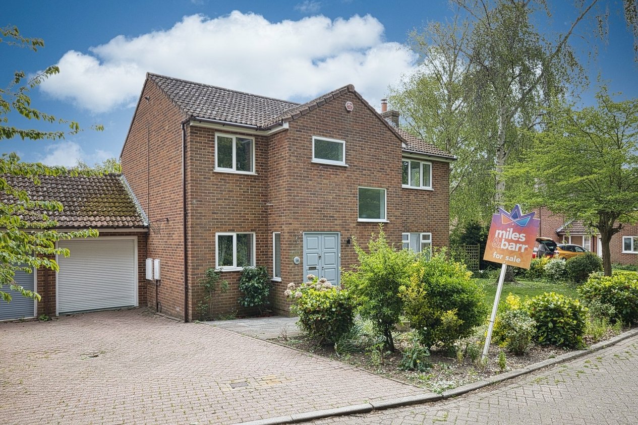 Properties For Sale in Grange Way Broadstairs