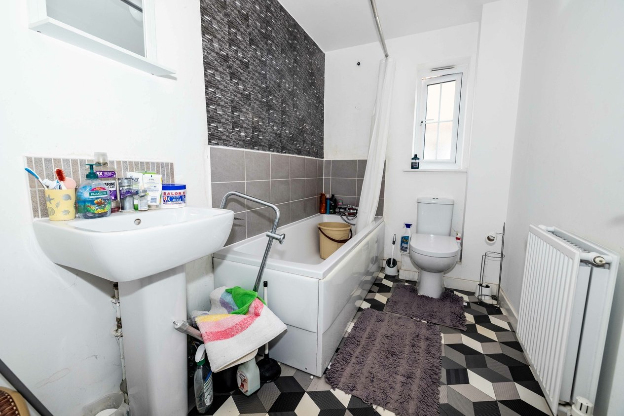 Properties Under Offer in Granville Close Aylesham