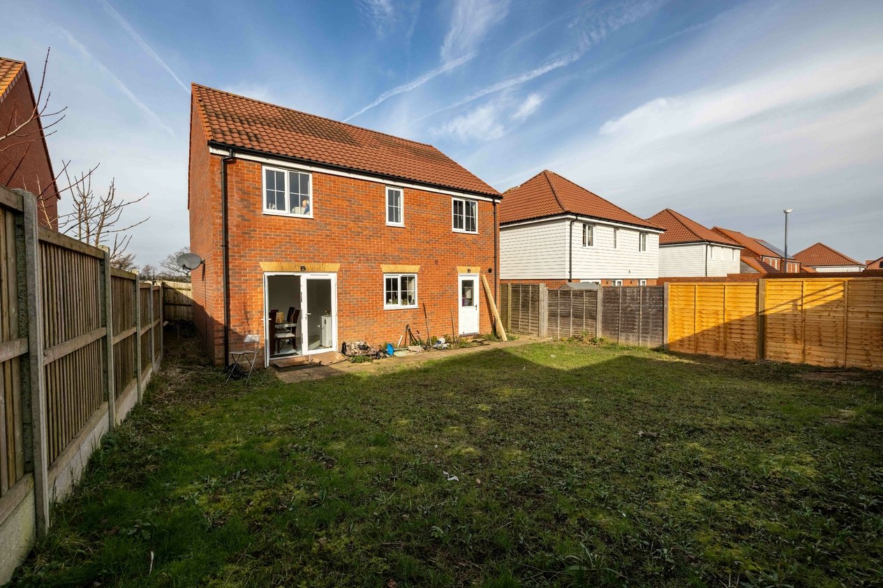 Properties Under Offer in Granville Close Aylesham