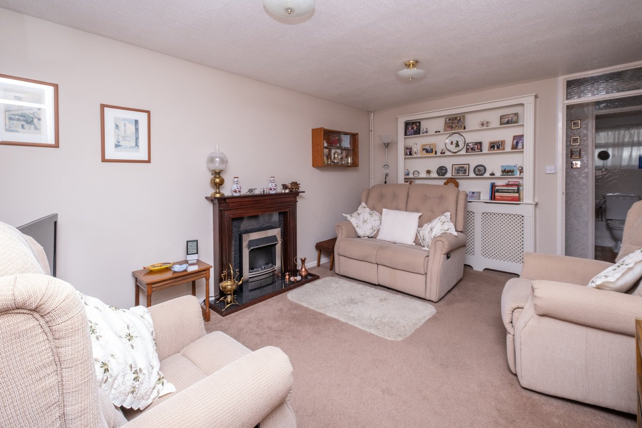 Properties Under Offer in Grasmere Road Ashford