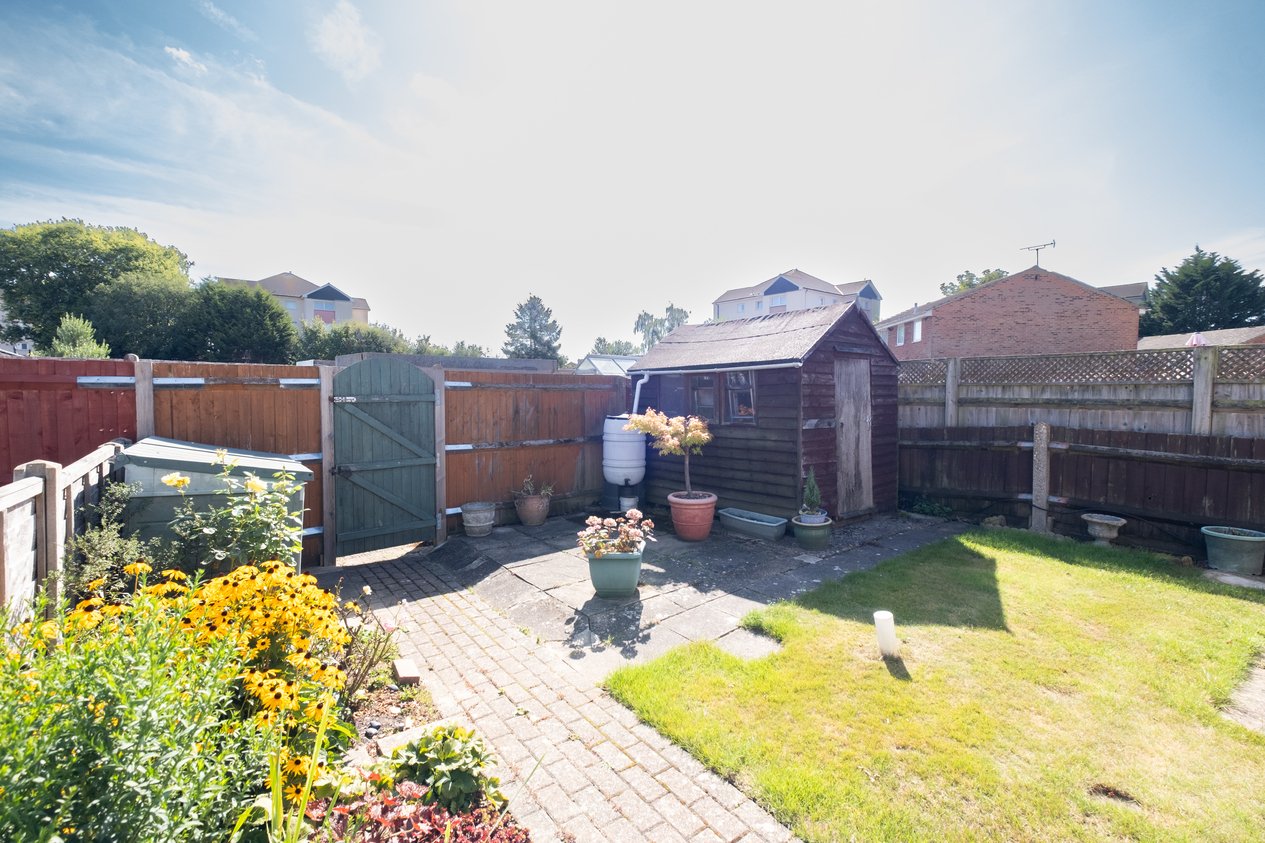 Properties Under Offer in Grasmere Road Ashford