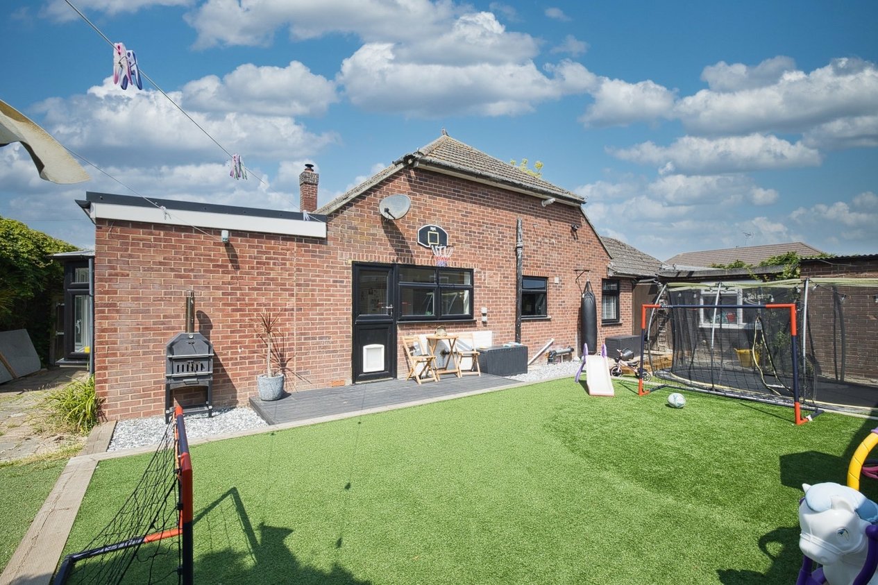 Properties For Sale in Greenhill Gardens Minster