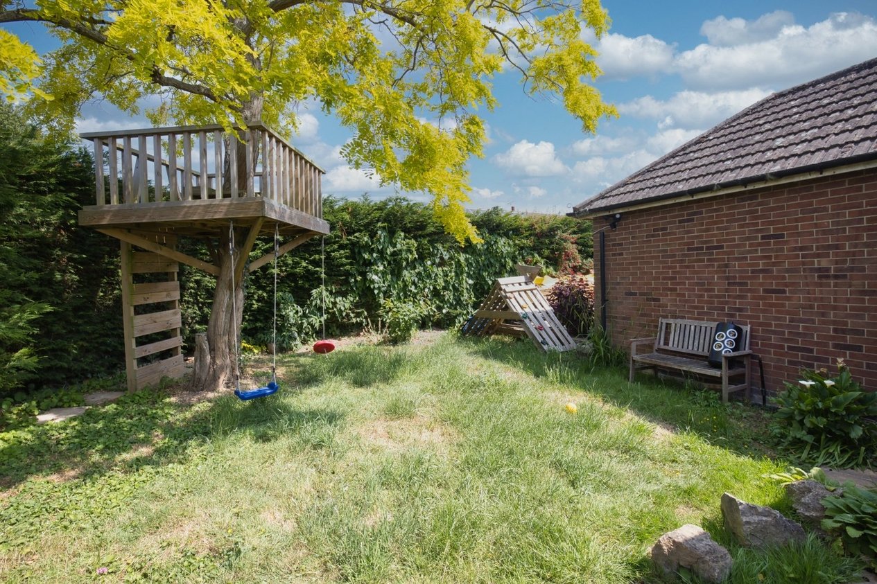 Properties For Sale in Greenhill Gardens Minster