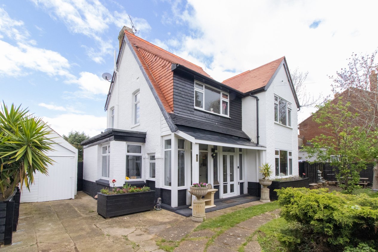 Properties For Sale in Greenhill Road Herne Bay