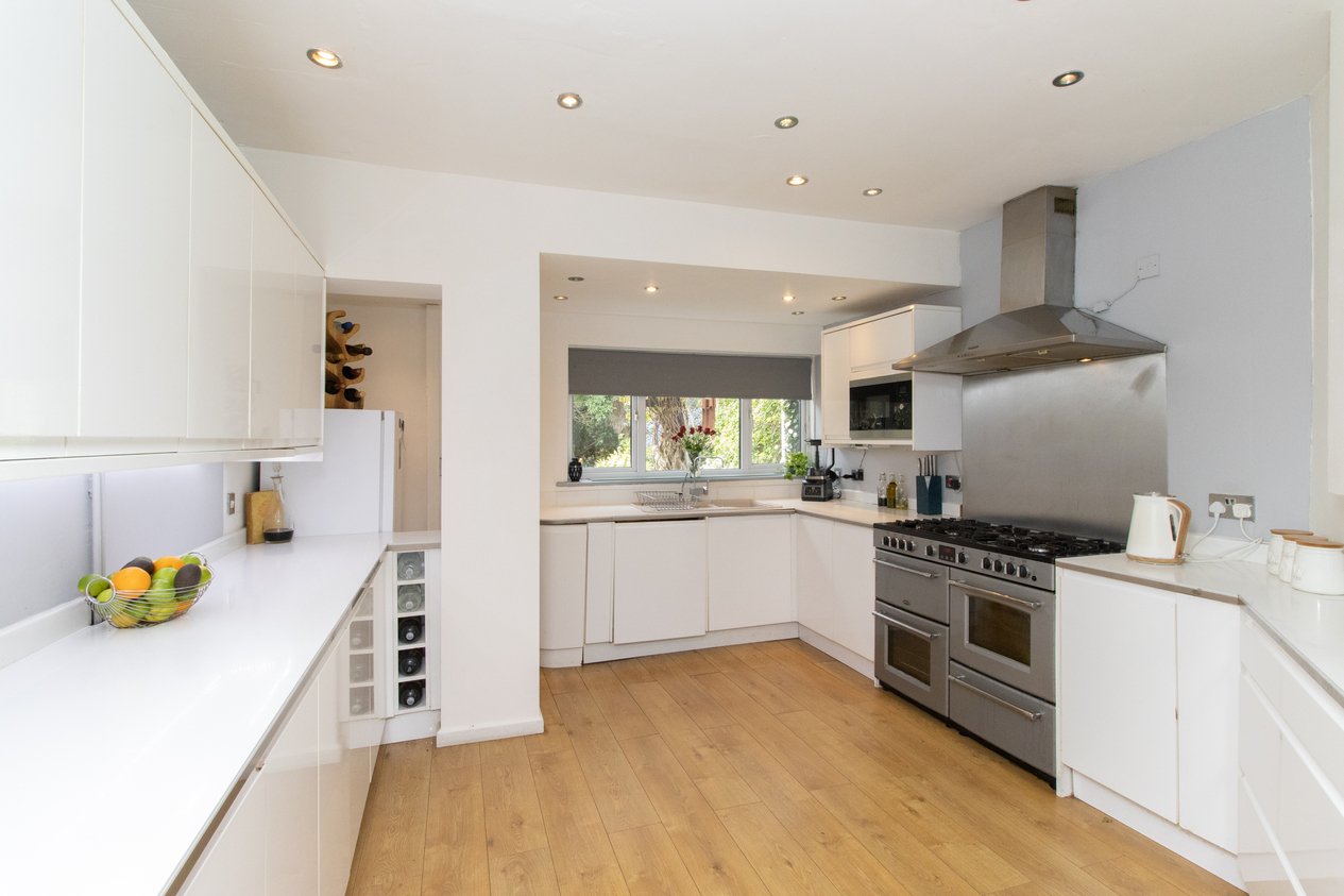 Properties For Sale in Greenhill Road Herne Bay