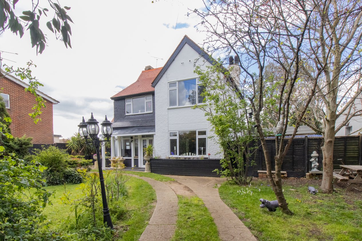 Properties For Sale in Greenhill Road Herne Bay