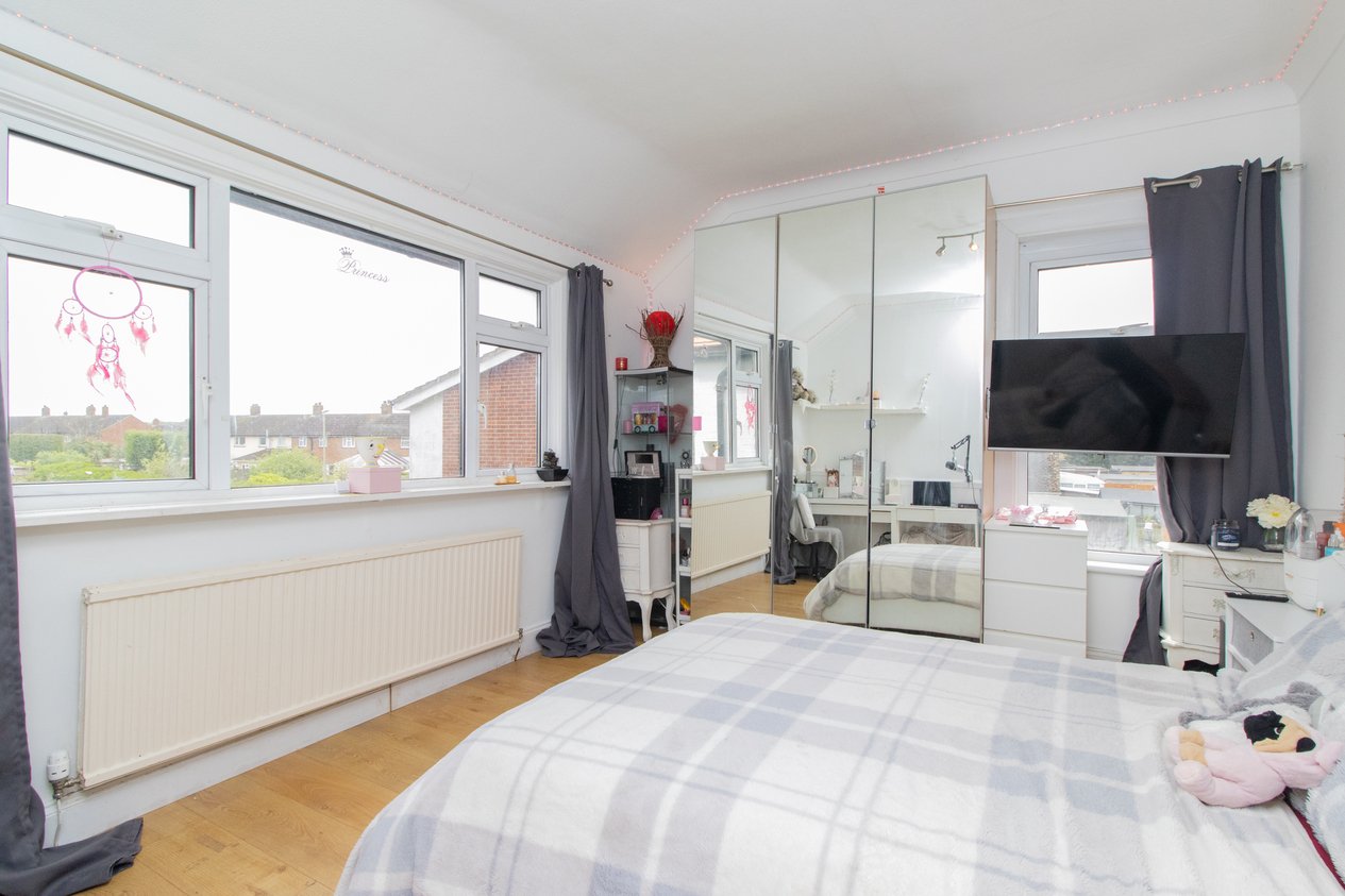 Properties For Sale in Greenhill Road Herne Bay