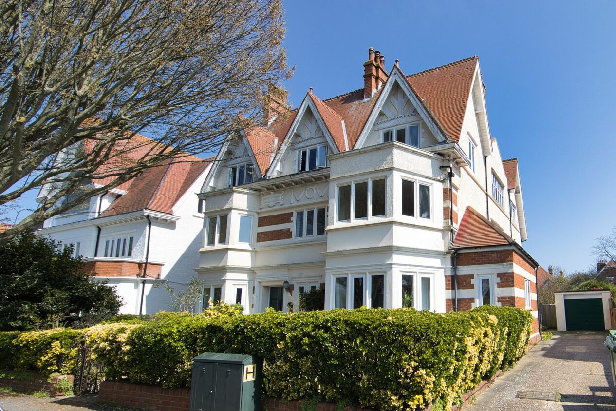 Properties For Sale in Grimston Gardens  Folkestone