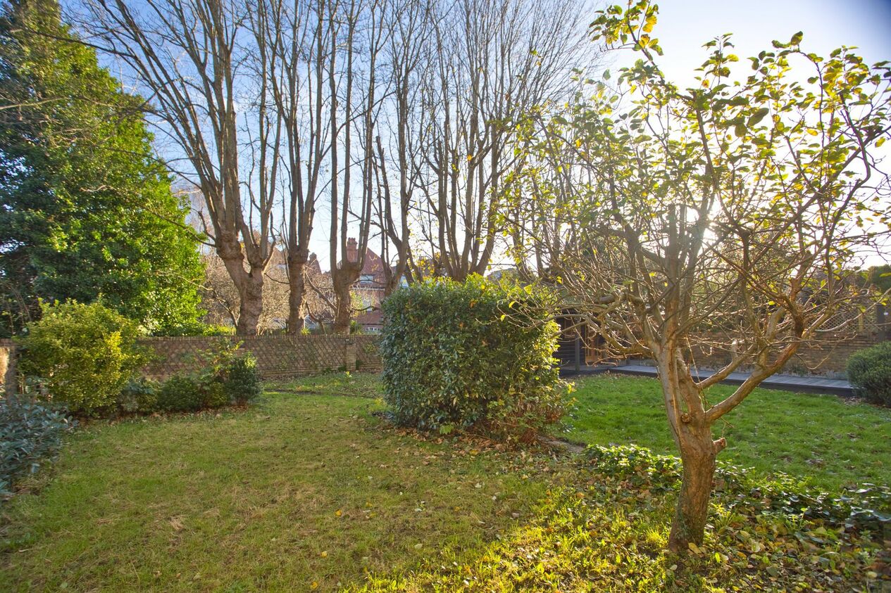 Properties For Sale in Grimston Gardens  Folkestone