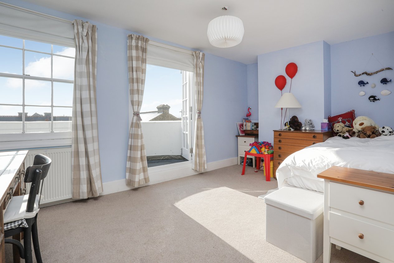 Properties For Sale in Guildford Lawn Ramsgate