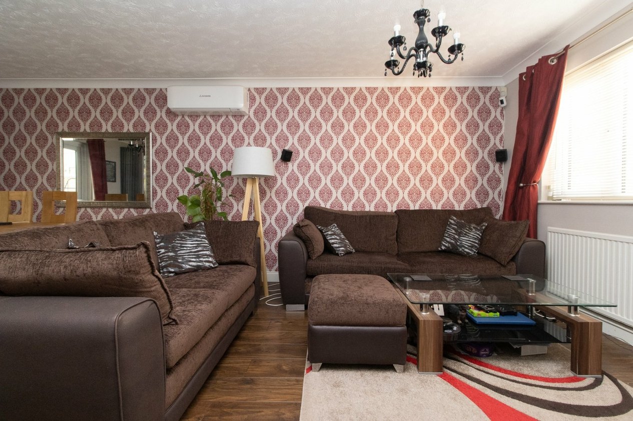Properties For Sale in Hadlow Drive Cliftonville