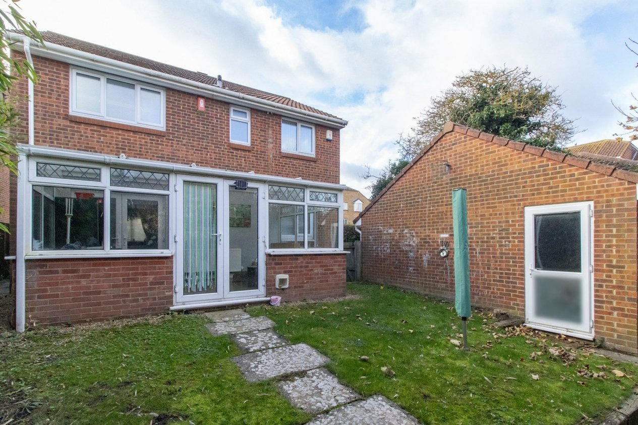 Properties For Sale in Hadlow Drive Cliftonville