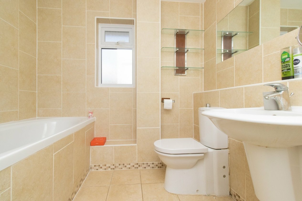 Properties For Sale in Hadlow Drive Cliftonville