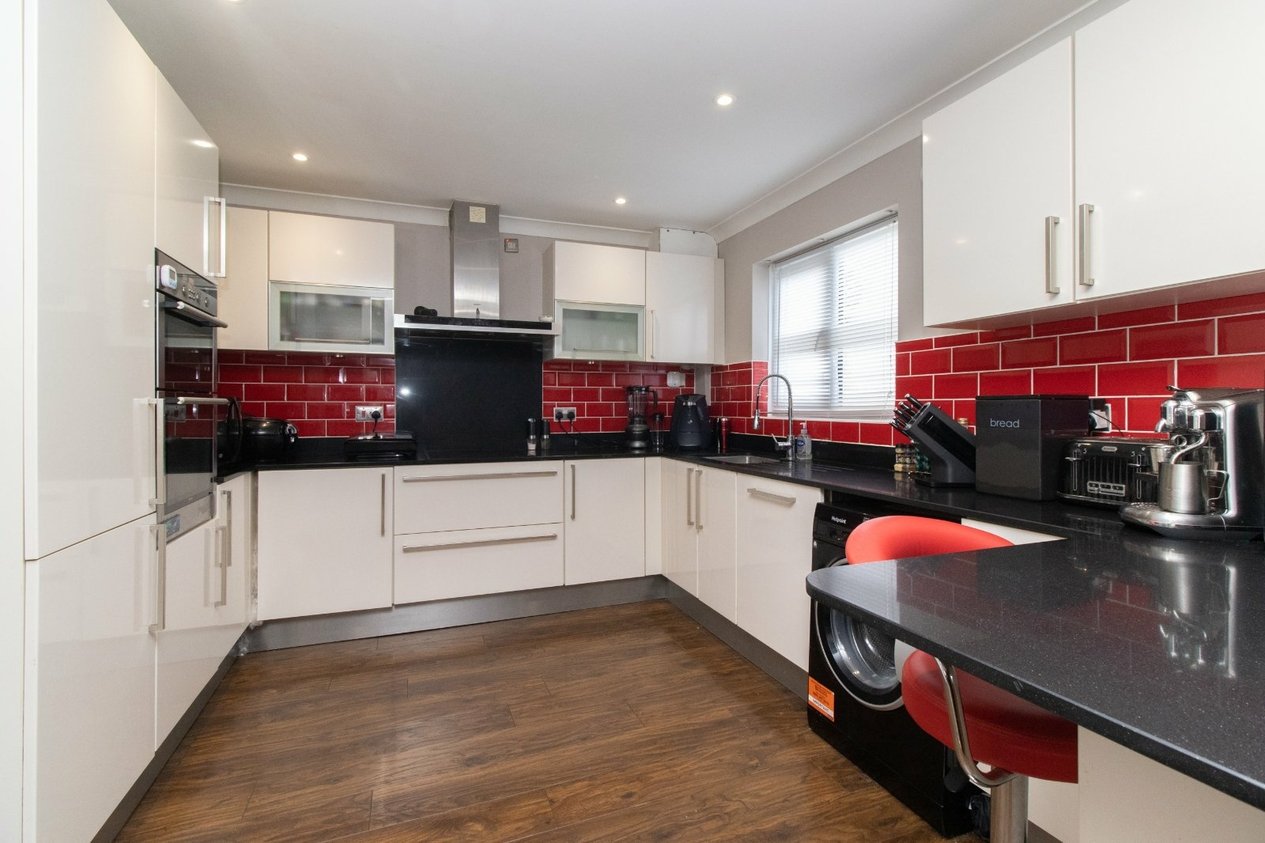 Properties For Sale in Hadlow Drive Cliftonville