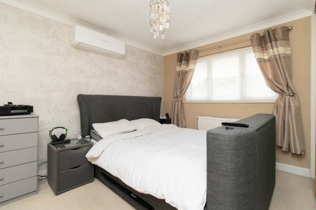 Properties For Sale in Hadlow Drive Cliftonville