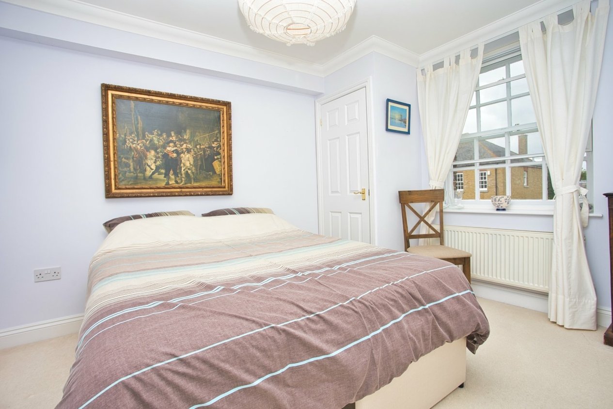 Properties For Sale in Halliday Drive Deal