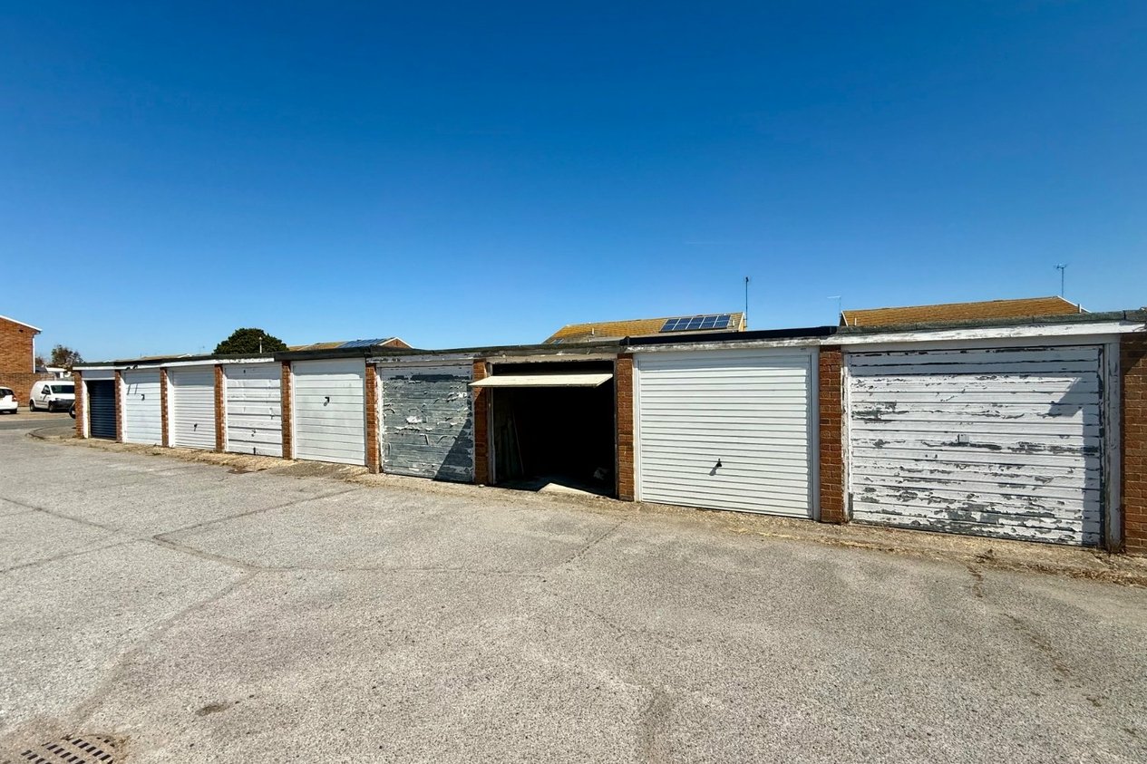 Properties For Sale in Halstead Gardens Cliftonville