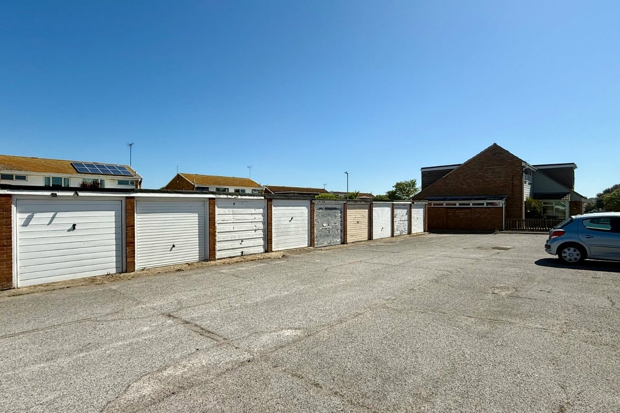 Properties For Sale in Halstead Gardens Cliftonville
