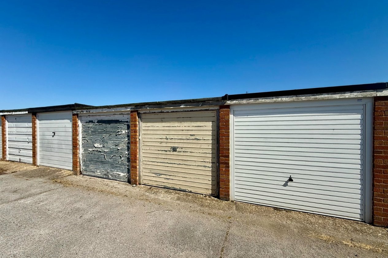 Properties For Sale in Halstead Gardens Cliftonville