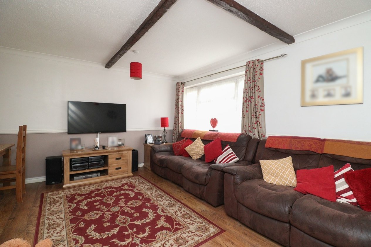 Properties For Sale in Halstead Gardens Margate