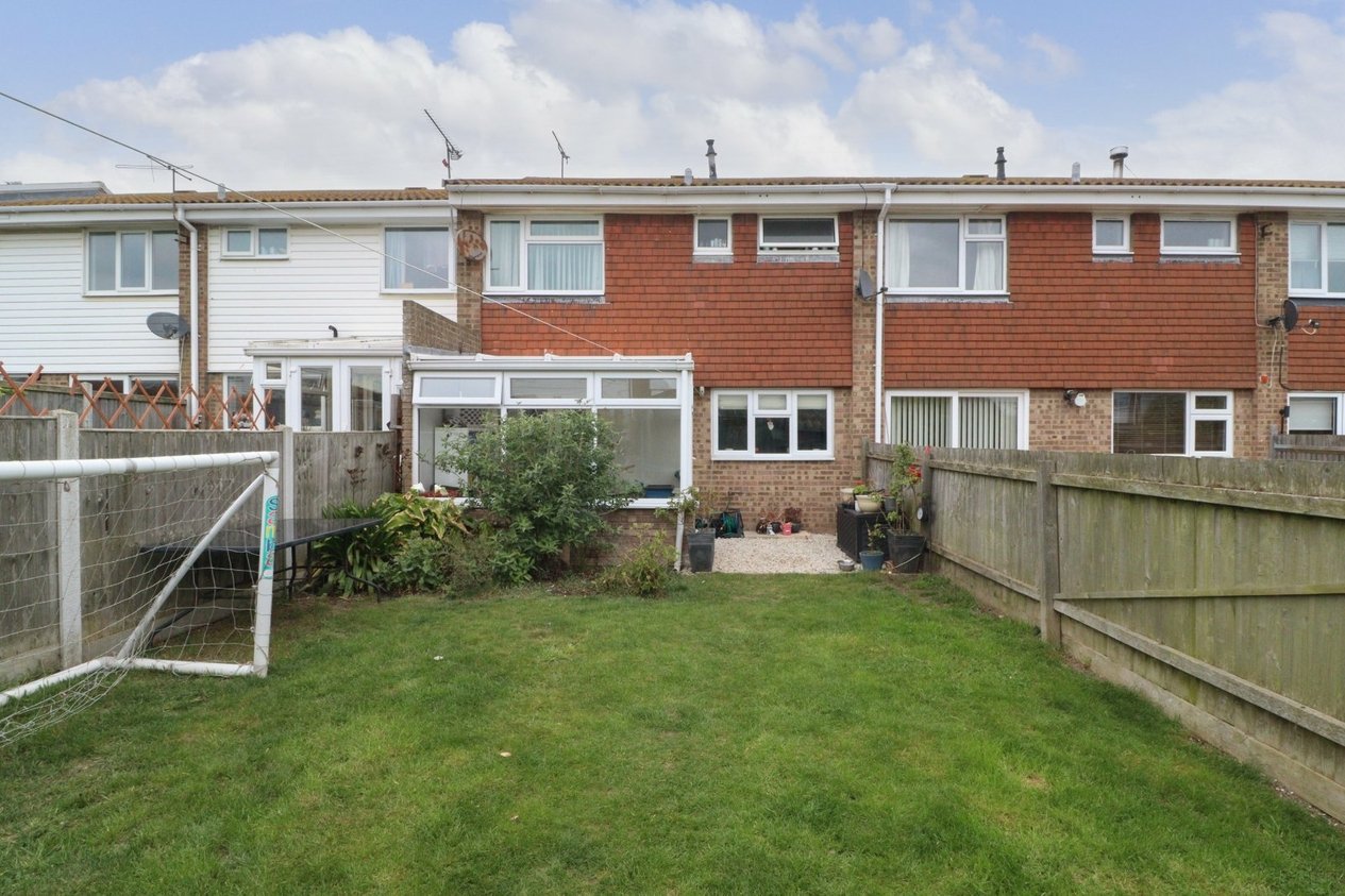 Properties For Sale in Halstead Gardens Margate