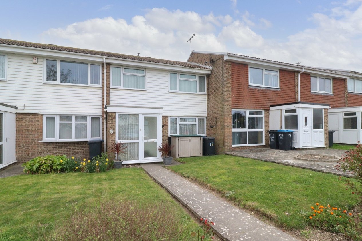 Properties For Sale in Halstead Gardens Margate