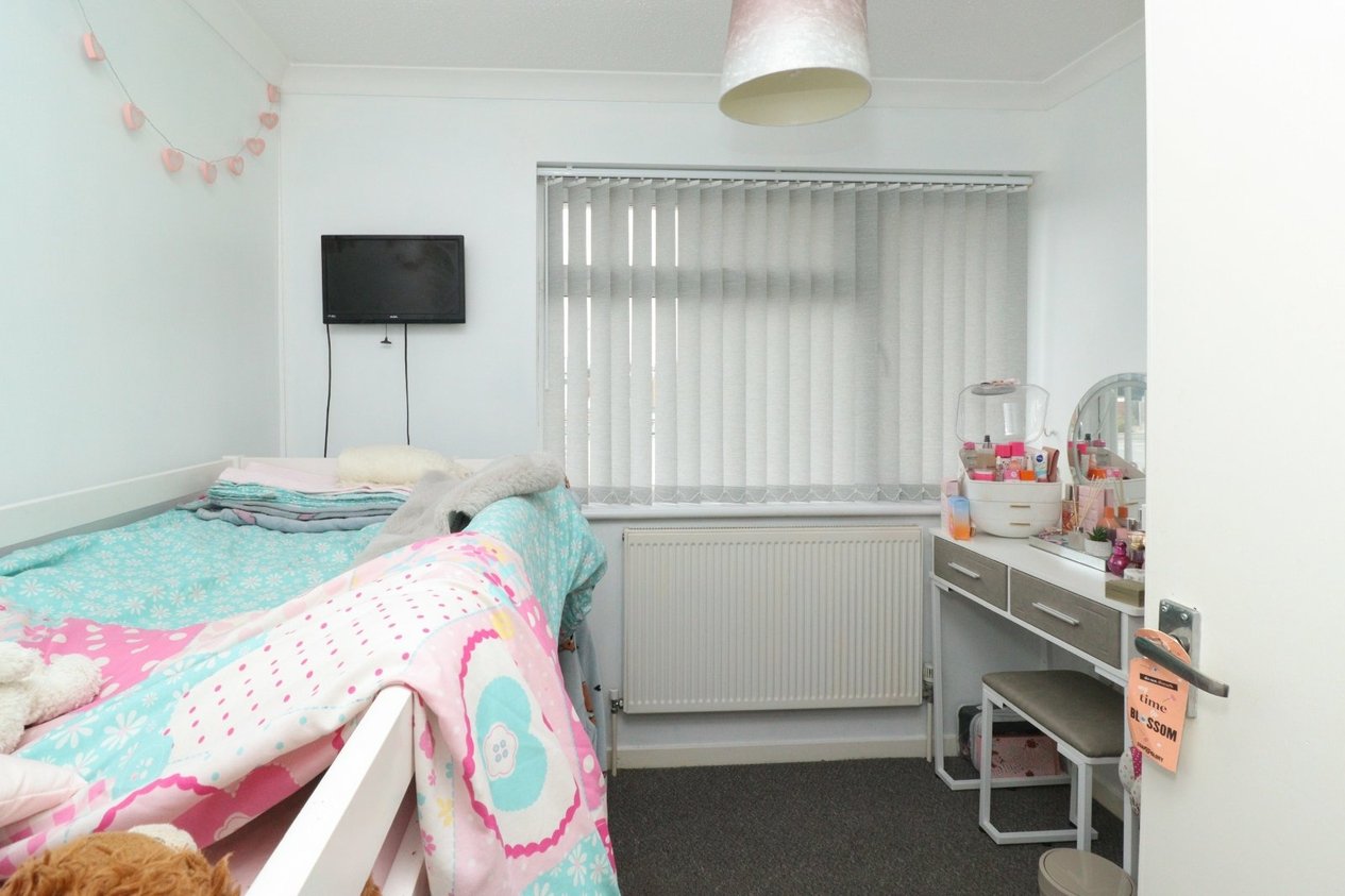 Properties For Sale in Halstead Gardens Margate