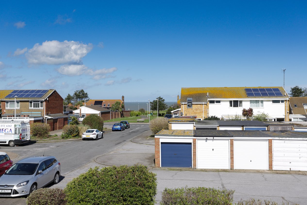 Properties Under Offer in Halstead Gardens Margate
